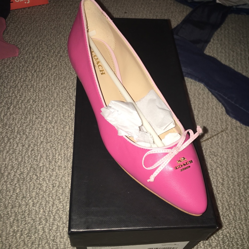 Brand new coach shoes 51/2